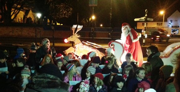 (Santa arrives in Keyworth)